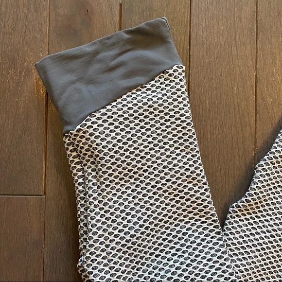 Gillya Butt Lift Viral Tik Tok Legging - Picture 6 of 6